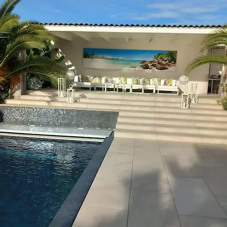 Victoria Adultes-only Villa *