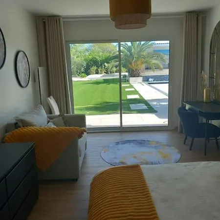 Victoria Adultes-only Villa *
